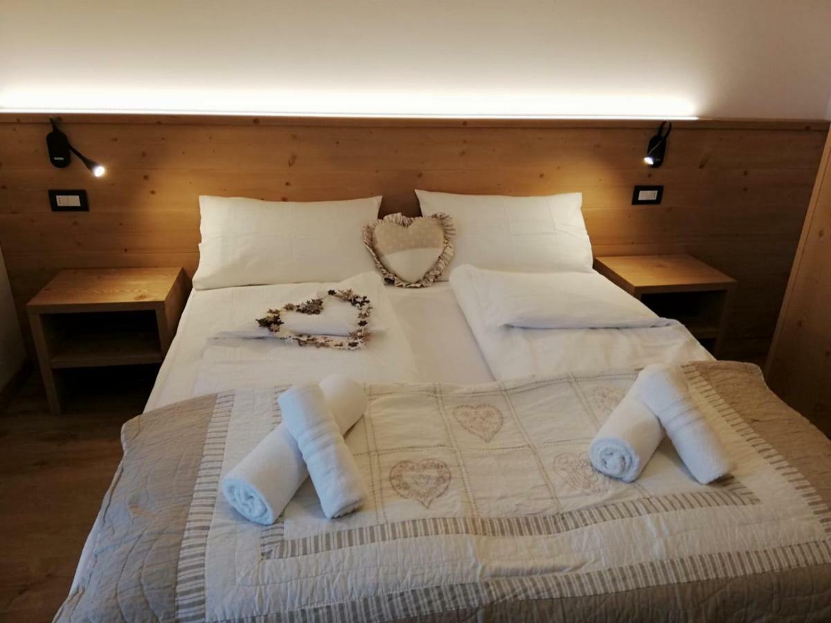 Le 4 Stagioni Hotel คาเวดาโก ภายนอก รูปภาพ